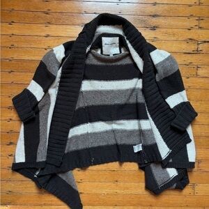 Abercrombie Women's Striped Knit Cardigan Sweater L/XL Black Gray White